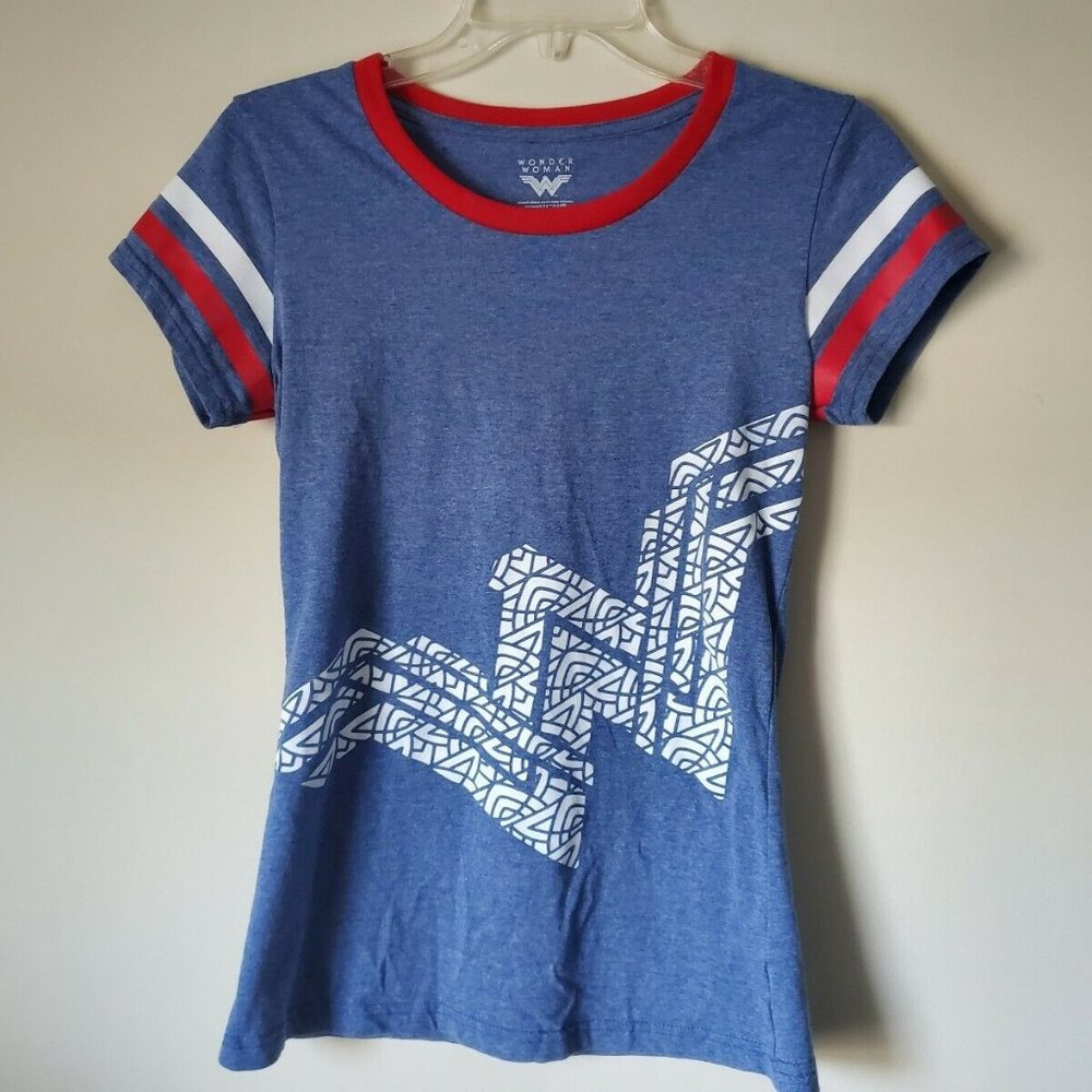 Wonder Women Blue Red White T-shirt Size M